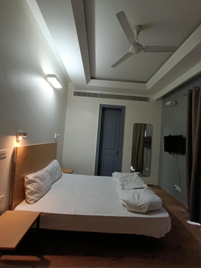 Fabhotel Sky Land Delhi  Exterior photo