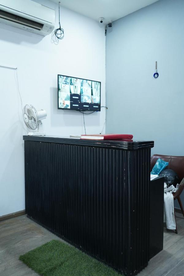 Fabhotel Sky Land Delhi  Exterior photo